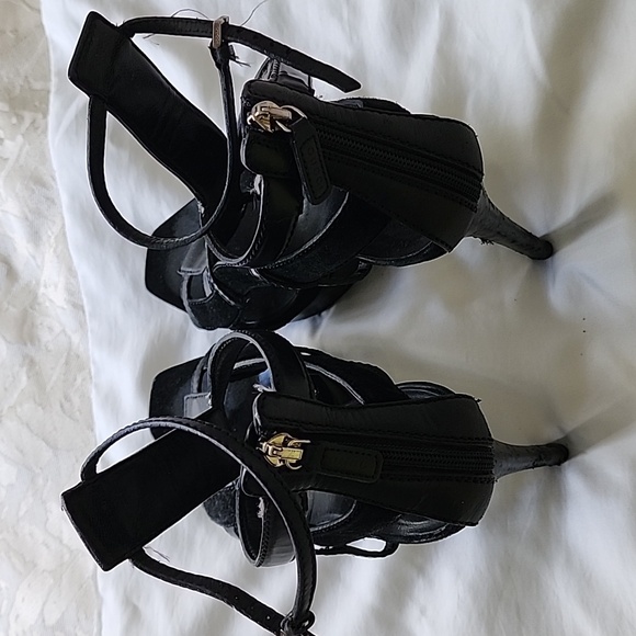 Authentic Gucci Black Leather and Suede 'Daryl' Platform Sandals - Picture 3 of 8
